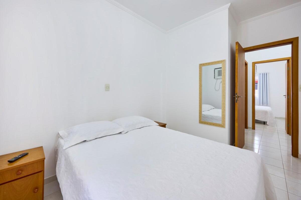 Bh14: Apto Aconchegante, Com Ar E Piscina Apartamento Ubatuba
