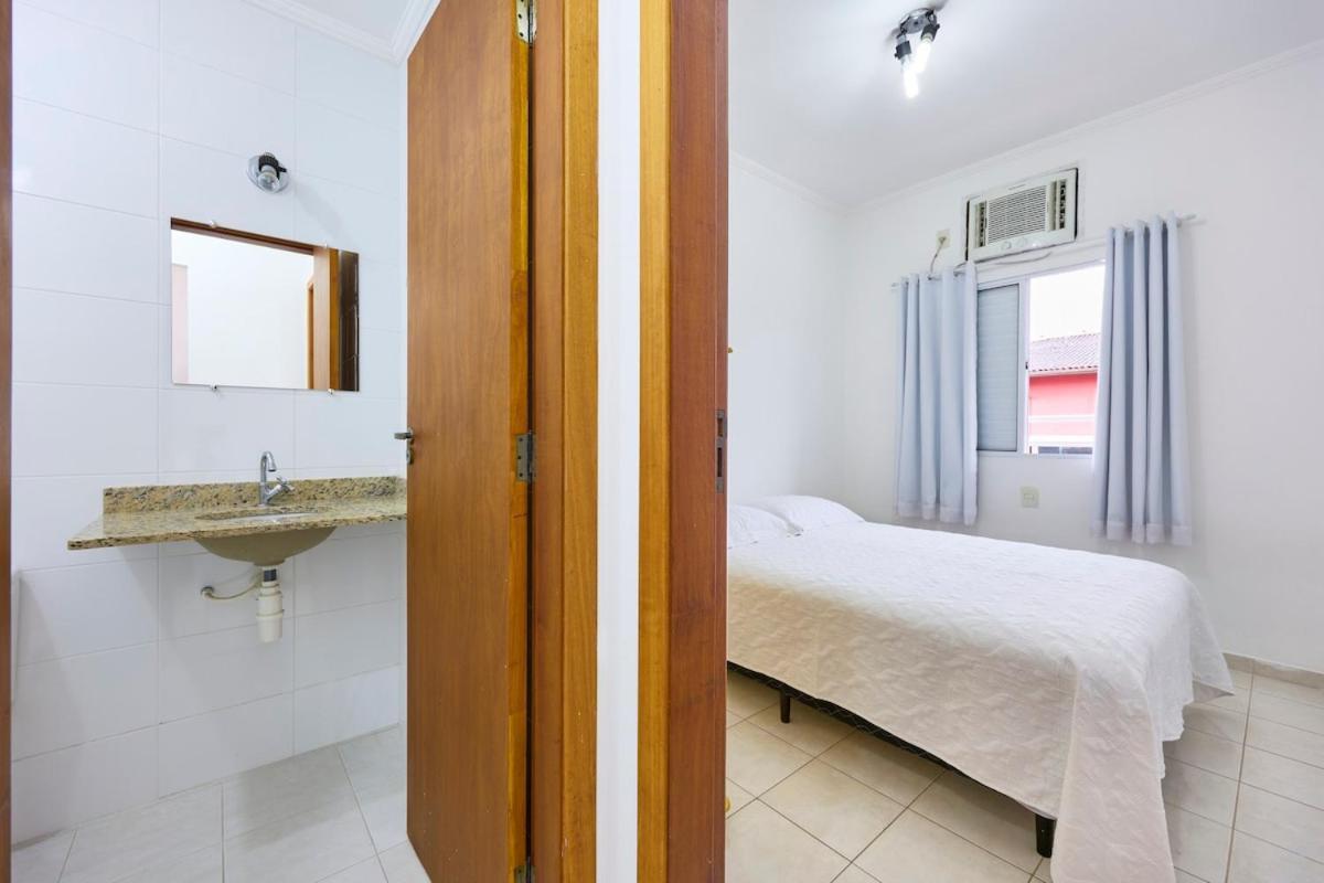Bh14: Apto Aconchegante, Com Ar E Piscina * Ubatuba